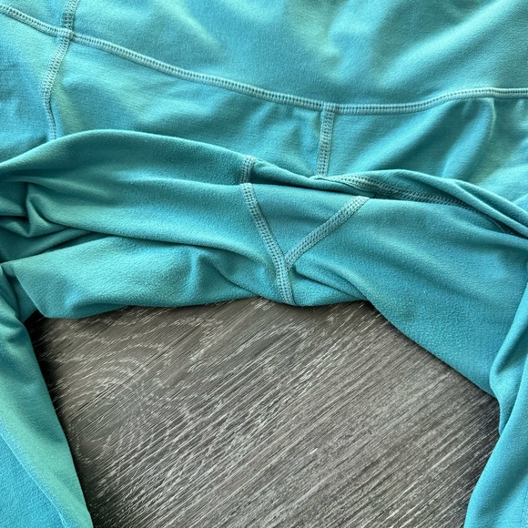 SOLD!!! Zella capris. - Picture 10 of 11